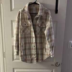 Cozy Plaid Utility Jacket - Cream and Brown